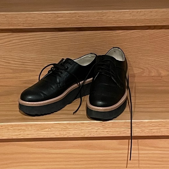 Shoes in size 6.5 - Picture 6 of 6